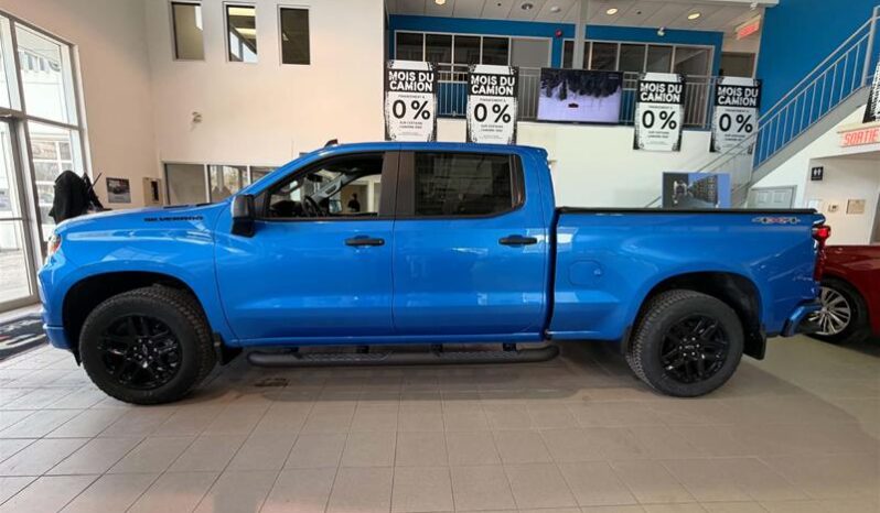 
								2026 Chevrolet Silverado 1500 Crew Cab Standard Box 4-Wheel Drive Custom full									