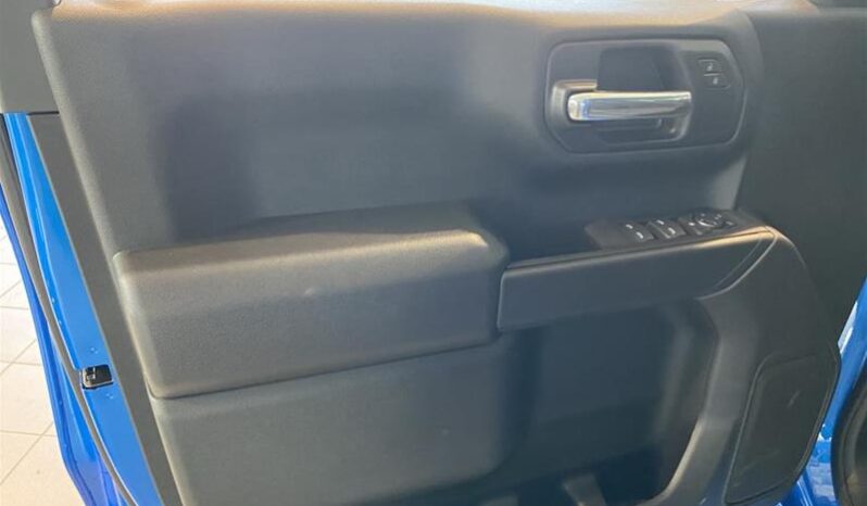 
								2026 Chevrolet Silverado 1500 Crew Cab Standard Box 4-Wheel Drive Custom full									