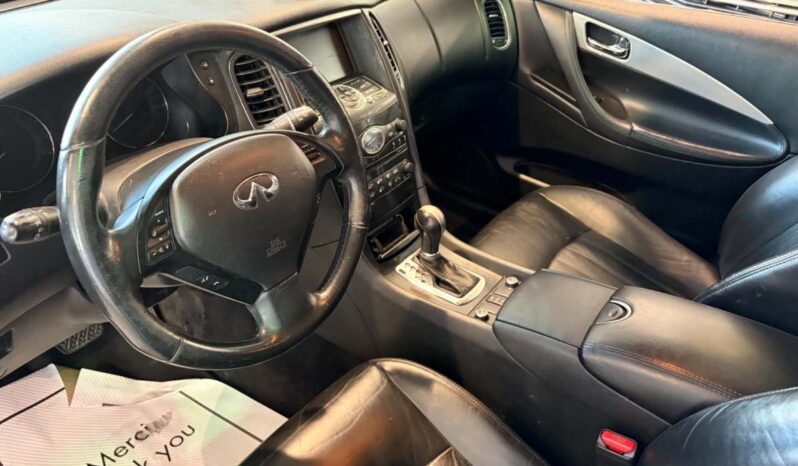 
								2015 Infiniti QX50 Wagon full									