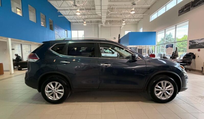 
								2016 Nissan Rogue Sv Awd Cvt full									
