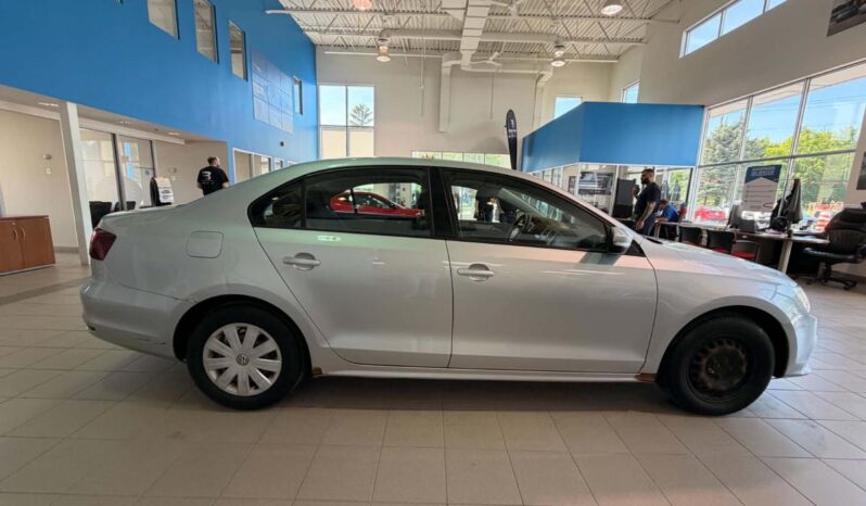 
								2016 Volkswagen Jetta Trendline Plus 1.4t full									