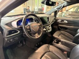 
										2021 Chrysler Pacifica Hybrid Touring L full									