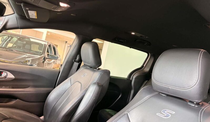 
								2021 Chrysler Pacifica Hybrid Touring L full									