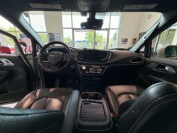 
										2021 Chrysler Pacifica Hybrid Touring L full									