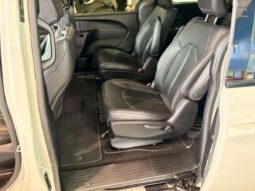 
										2021 Chrysler Pacifica Hybrid Touring L full									