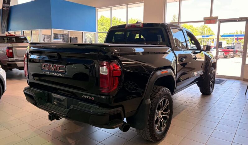
								2023 GMC Canyon Crew Cab Short Box full									