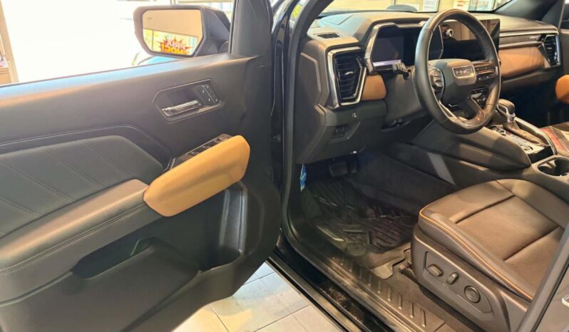 
								2023 GMC Canyon Crew Cab Short Box full									
