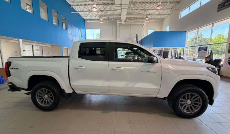 
								2024 Chevrolet Colorado Crew Cab Short Box 4 full									