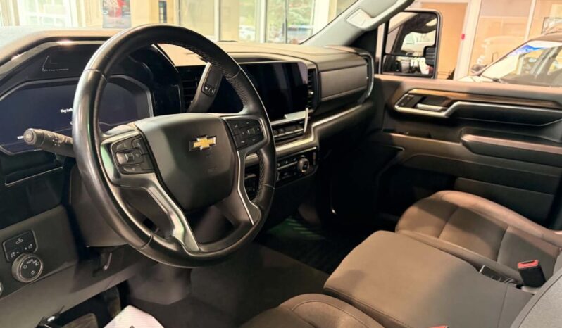 
								2024 Chevrolet Silverado 2500 4wd Crew Cab full									