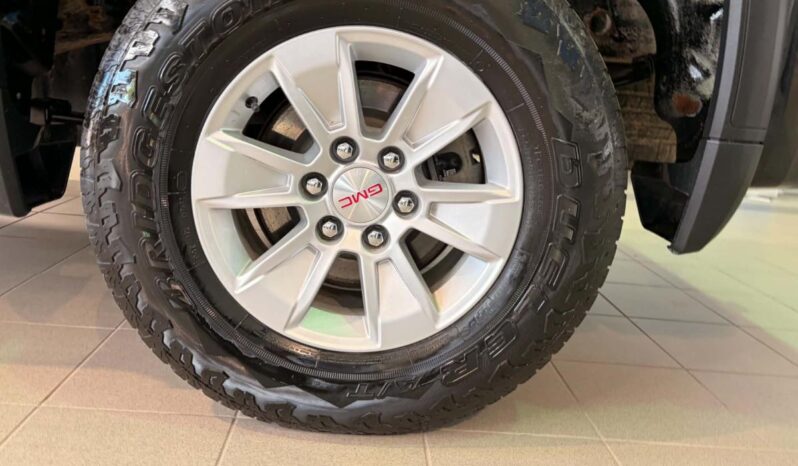 
								2024 GMC Sierra 1500 Regular Cab Standard full									