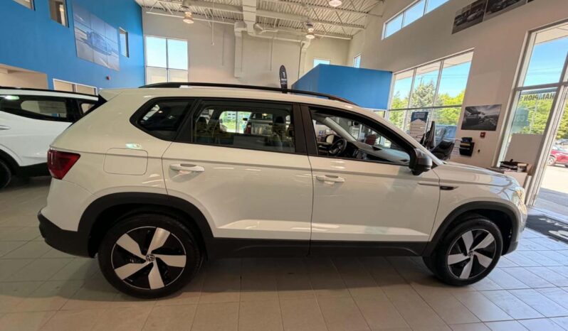 
								2024 Volkswagen Taos Trendline 1.5t 7sp full									