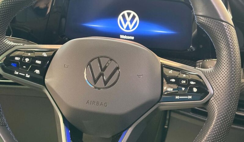 
								2024 Volkswagen Golf R 2.0 T 6sp full									