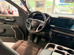 
										2025 Chevrolet Silverado 1500 Crew Cab Short Box 4 full									