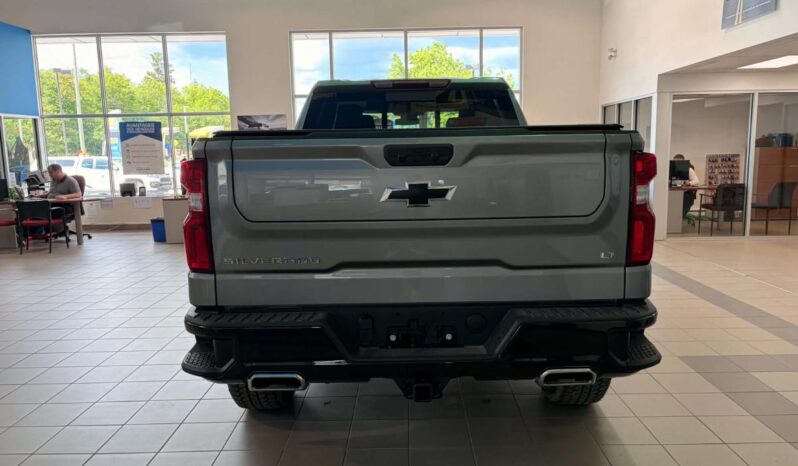 
								2026 Chevrolet Silverado 1500 Crew Cab Standard full									