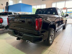 2026 GMC Sierra 1500 Crew Cab Standard