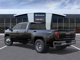 2026 GMC Sierra 3500 4WD Crew Cab Long Box SLE