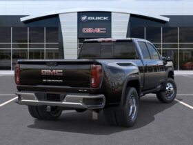 2026 GMC Sierra 3500 4WD Crew Cab Long Box SLE