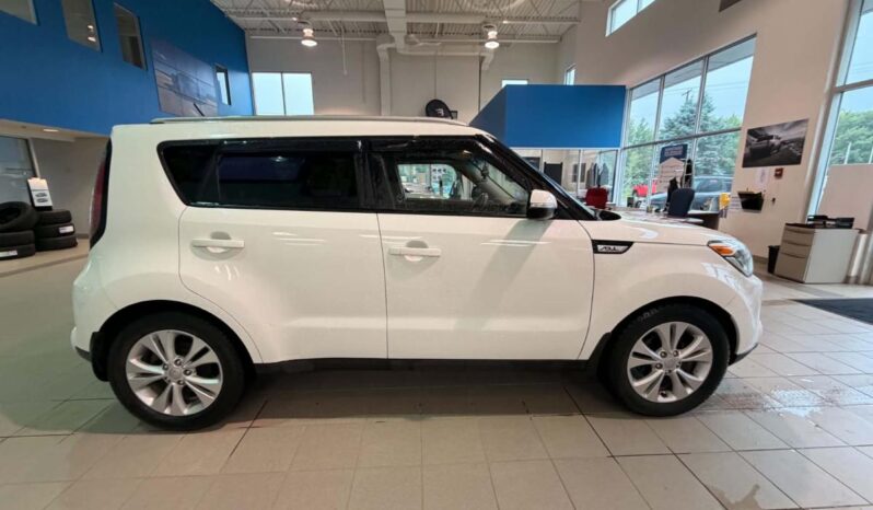 
								2015 Kia Soul 2.0l Ex At full									