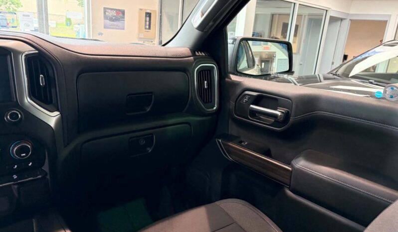 
								2019 Chevrolet Silverado 1500 New Double Cab 4×4 full									