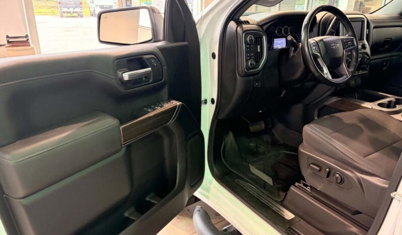 
								2019 Chevrolet Silverado 1500 New Double Cab 4×4 full									