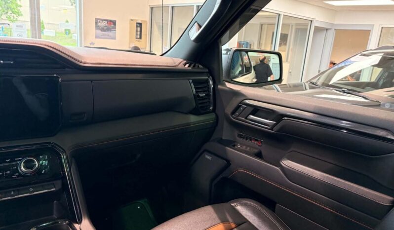 
								2023 GMC Sierra 1500 Crew Cab 4×4 At4 full									