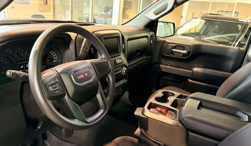 
								2024 GMC Sierra 1500 Crew Cab Standard Box 4-Wheel Drive Pro full									