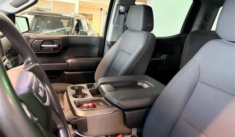 
								2024 GMC Sierra 1500 Crew Cab Standard Box 4-Wheel Drive Pro full									