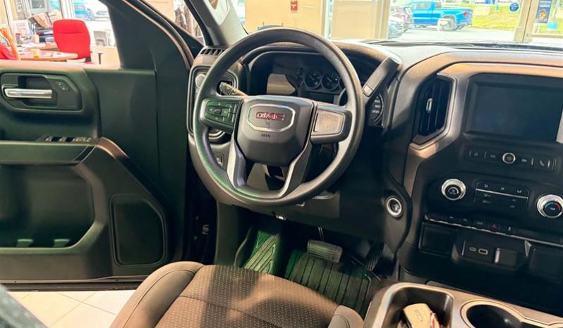 
								2024 GMC Sierra 1500 Crew Cab Standard Box 4-Wheel Drive Pro full									