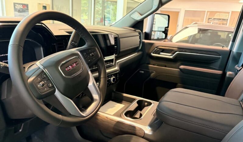 
								2026 GMC Sierra 2500 Crew Cab Standard full									