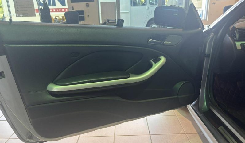 
								2004 BMW 330 full									