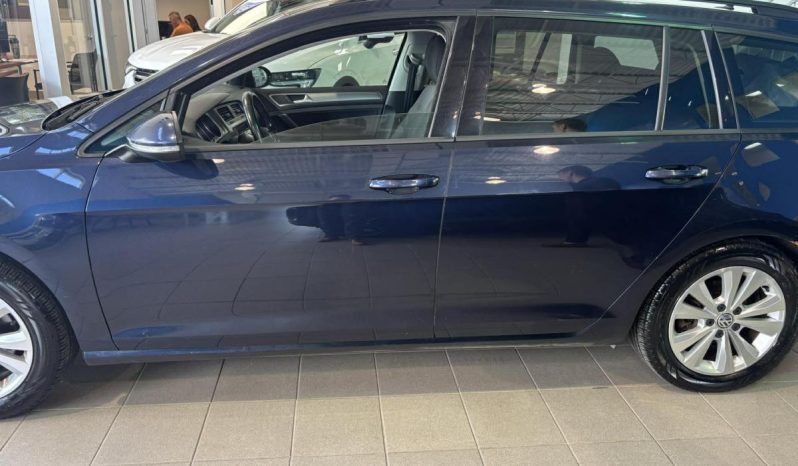
								2017 Volkswagen Golf SportWagen 1.8t Trendline Dsg full									