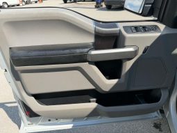 
										2019 Ford F-150 Xlt Awd full									