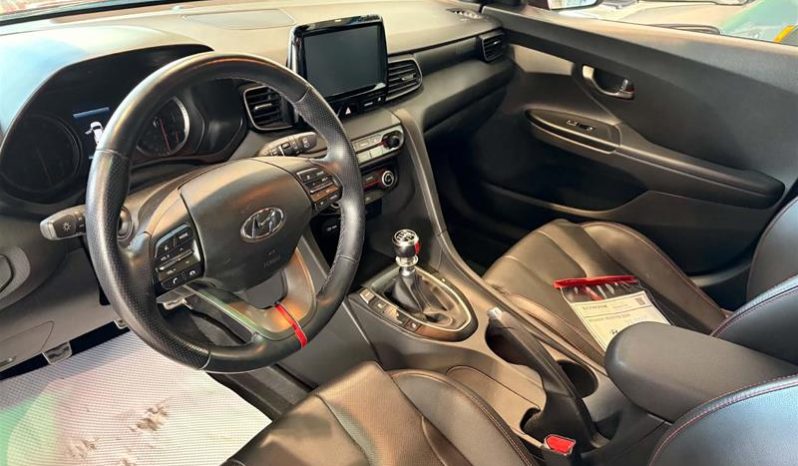 
								2020 Hyundai Veloster Turbo M6 full									