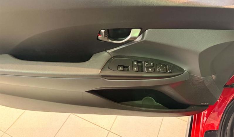 
								2020 Hyundai Veloster Turbo M6 full									