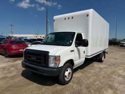 2023 Ford E-series - Occasion Fourgonnette - VIN: 1FDWE4FK4PDD11229 - Buckingham Chevrolet Buick GMC Gatineau