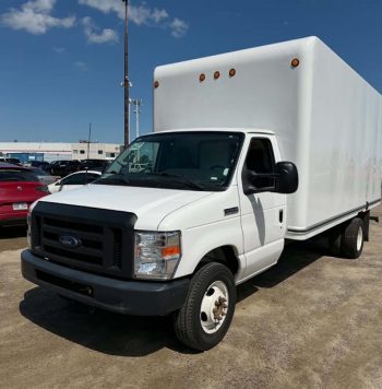 2023 Ford E-series - Occasion Fourgonnette - VIN: 1FDWE4FK4PDD11229 - Buckingham Chevrolet Buick GMC Gatineau