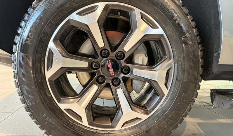 
								2025 GMC Yukon 4WD 4dr AT4 Ultimate full									