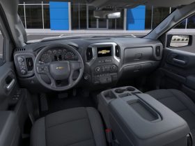 2026 Chevrolet Silverado 1500 Crew Cab Standard Box 4-Wheel Drive Custom