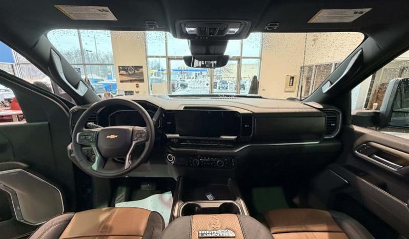 
								2026 Chevrolet Silverado 2500 4WD Crew Cab Standard Box High Country full									
