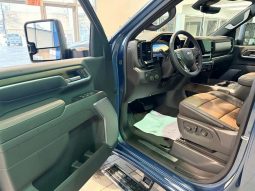
										2026 Chevrolet Silverado 2500 4WD Crew Cab Standard Box High Country full									