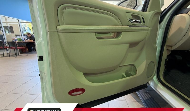 
								2013 Cadillac Escalade AWD full									