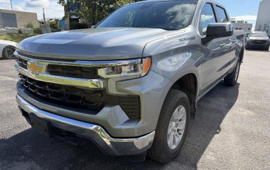 2025 Chevrolet Silverado 1500 Crew Cab Short Box 4