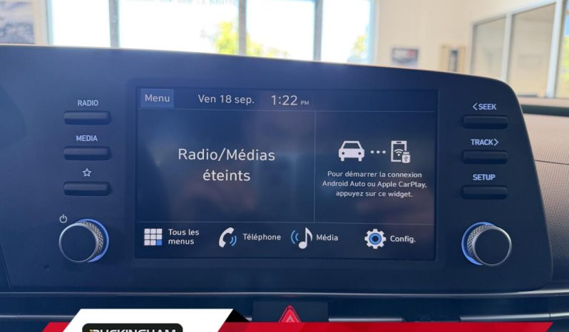 
								2025 Hyundai Elantra Essential IVT full									