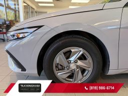 
										2025 Hyundai Elantra Essential IVT full									