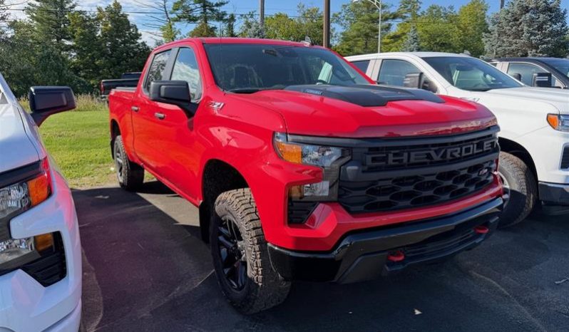 
								2026 Chevrolet Silverado 1500 Crew Cab Standard Box 4-Wheel Drive Custom Trail B full									