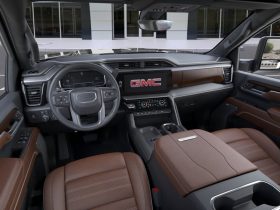 2026 GMC Sierra 2500 Crew Cab Standard Box 4-Wheel Drive Denali Ultimat