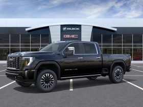 2026 GMC Sierra 2500 Crew Cab Standard Box 4-Wheel Drive Denali Ultimat