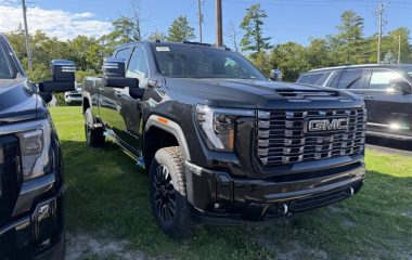 2026 GMC Sierra 2500 Crew Cab Standard Box 4-Wheel Drive Denali Ultimat