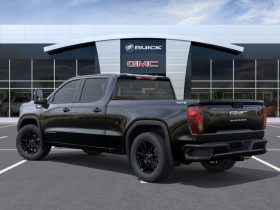 2026 GMC Sierra 1500 Crew Cab Standard Box 4-Wheel Drive Pro