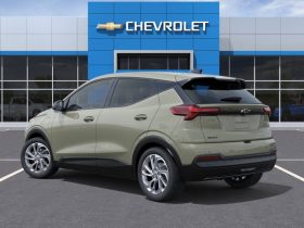 2027 Chevrolet Bolt FWD 4dr LT